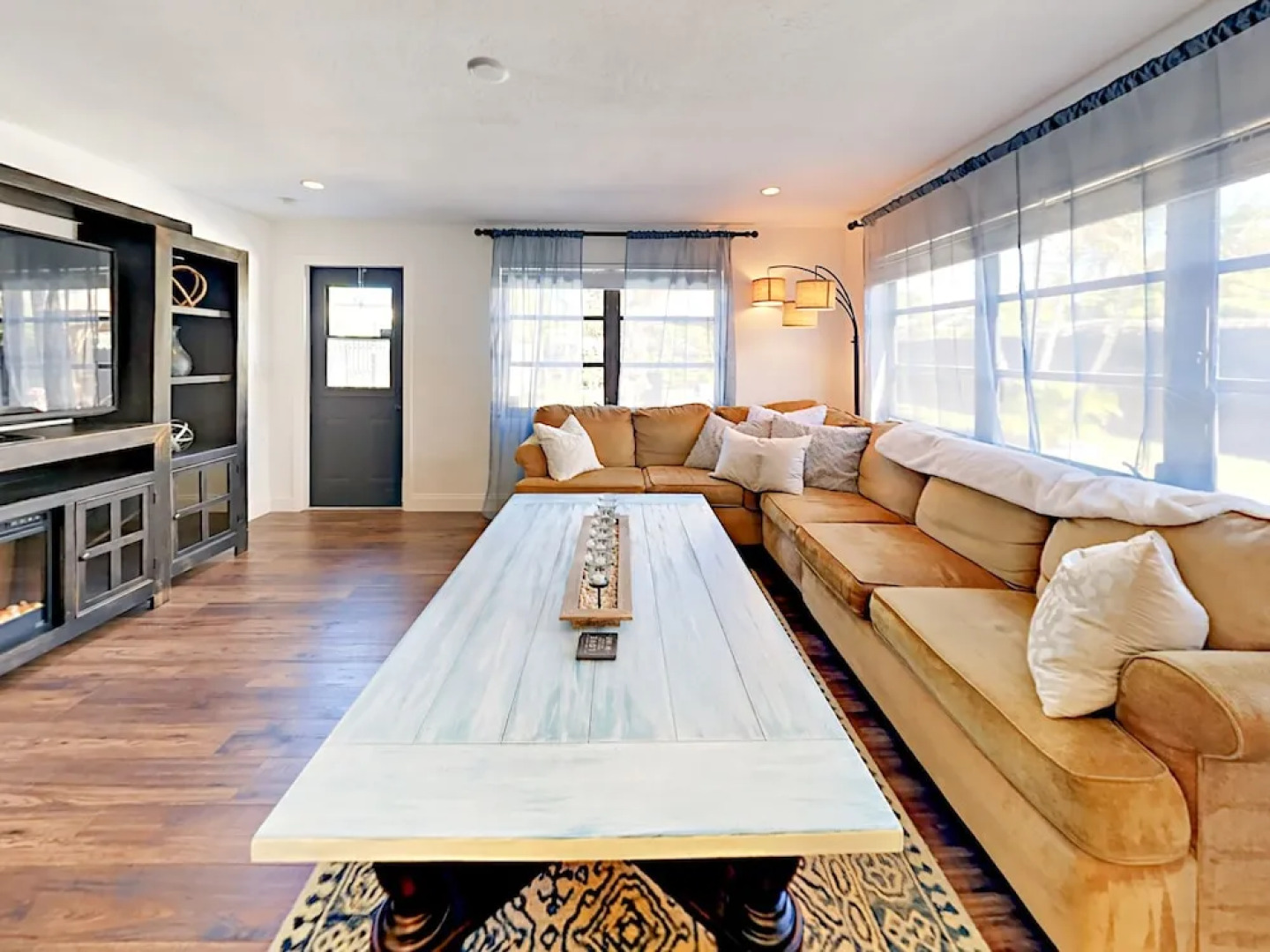 Bohemian Beach House - 3 Br Home