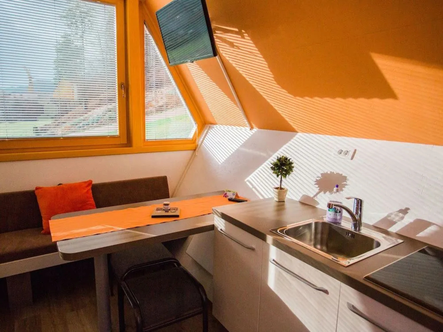 Apartments Beeland Skok