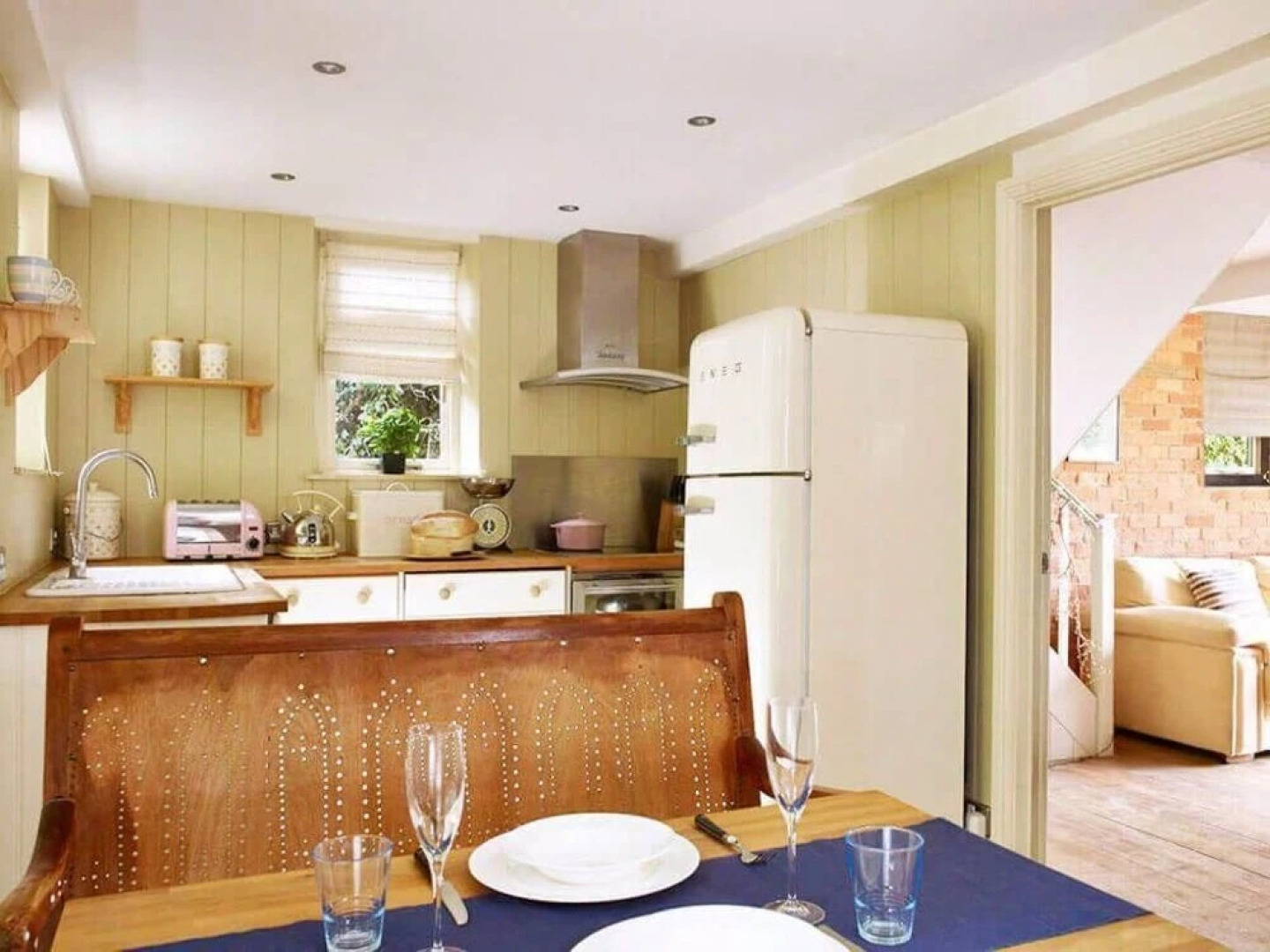 A pet-friendly converted chapel with charming features near Uffington