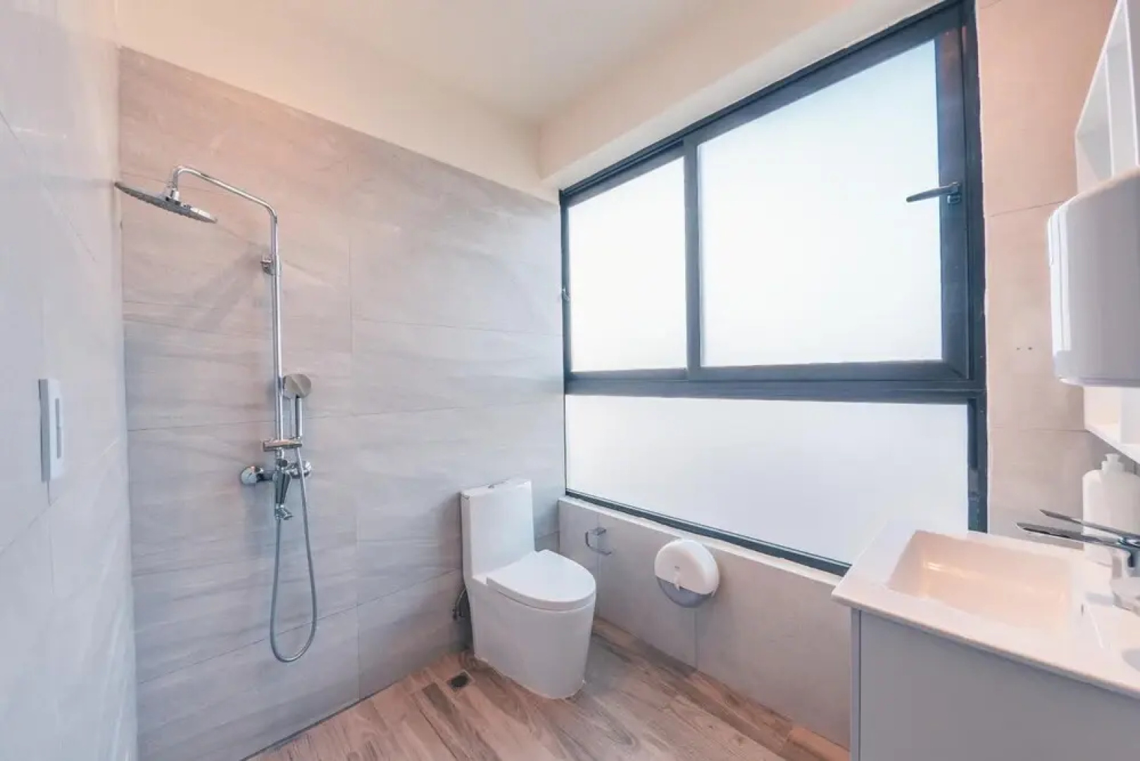 Regatta Living Hotel By Mint