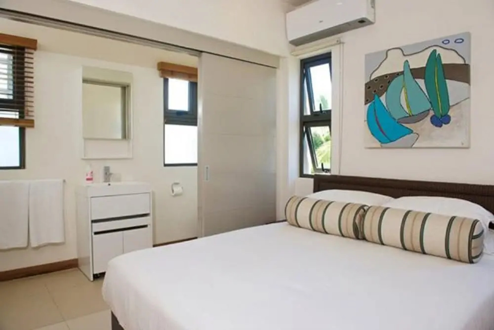 Coral Bay by Dream Escapes