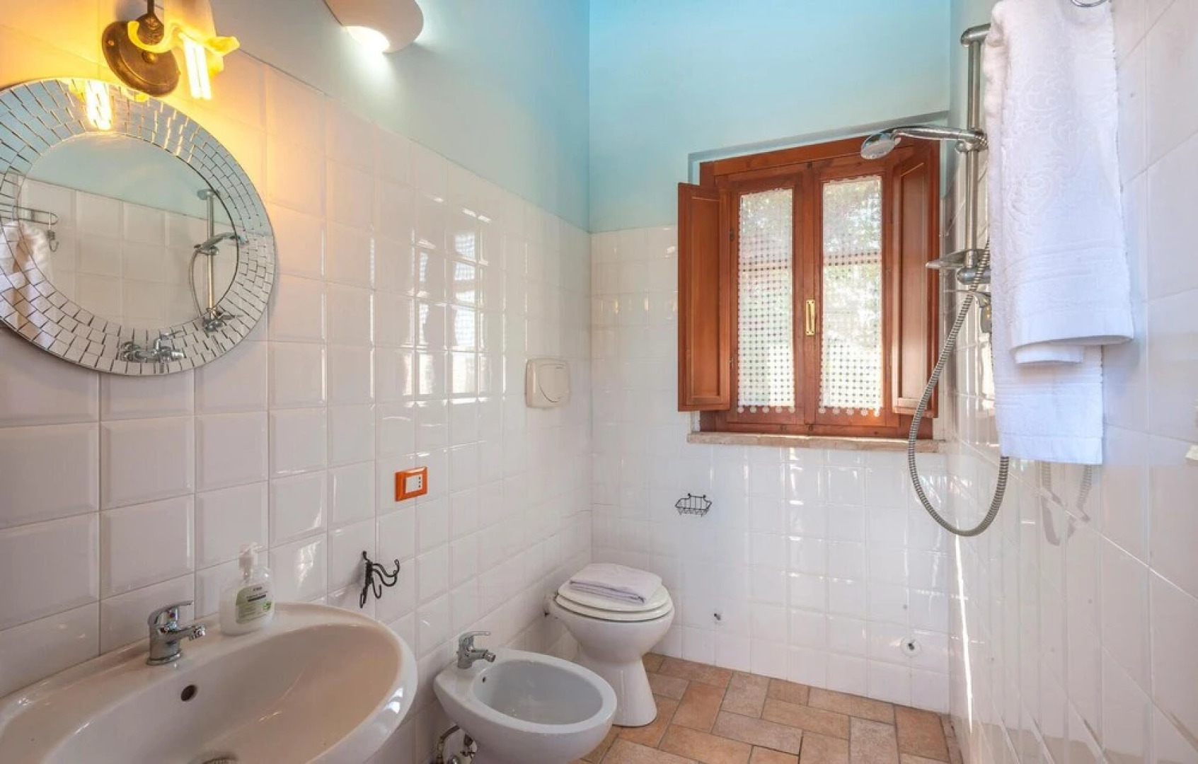 Awesome Home in Tolentino With 6 Bedrooms, Wifi and Outdoor Swimming Pool