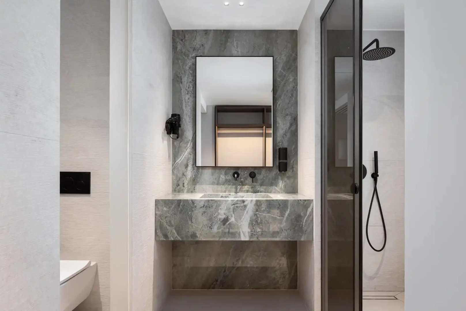 Avant Blue Boutique Hotel