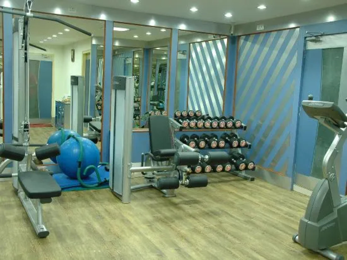 Sandesh The Prince - 4 Star Hotel