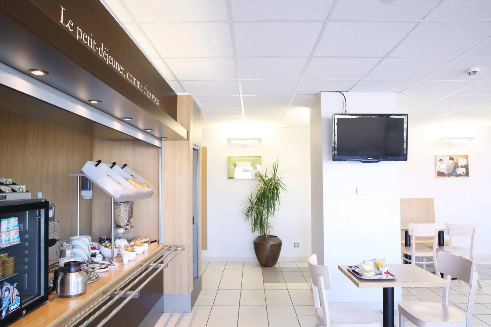 B&B HOTEL Marseille Aéroport Saint-Victoret