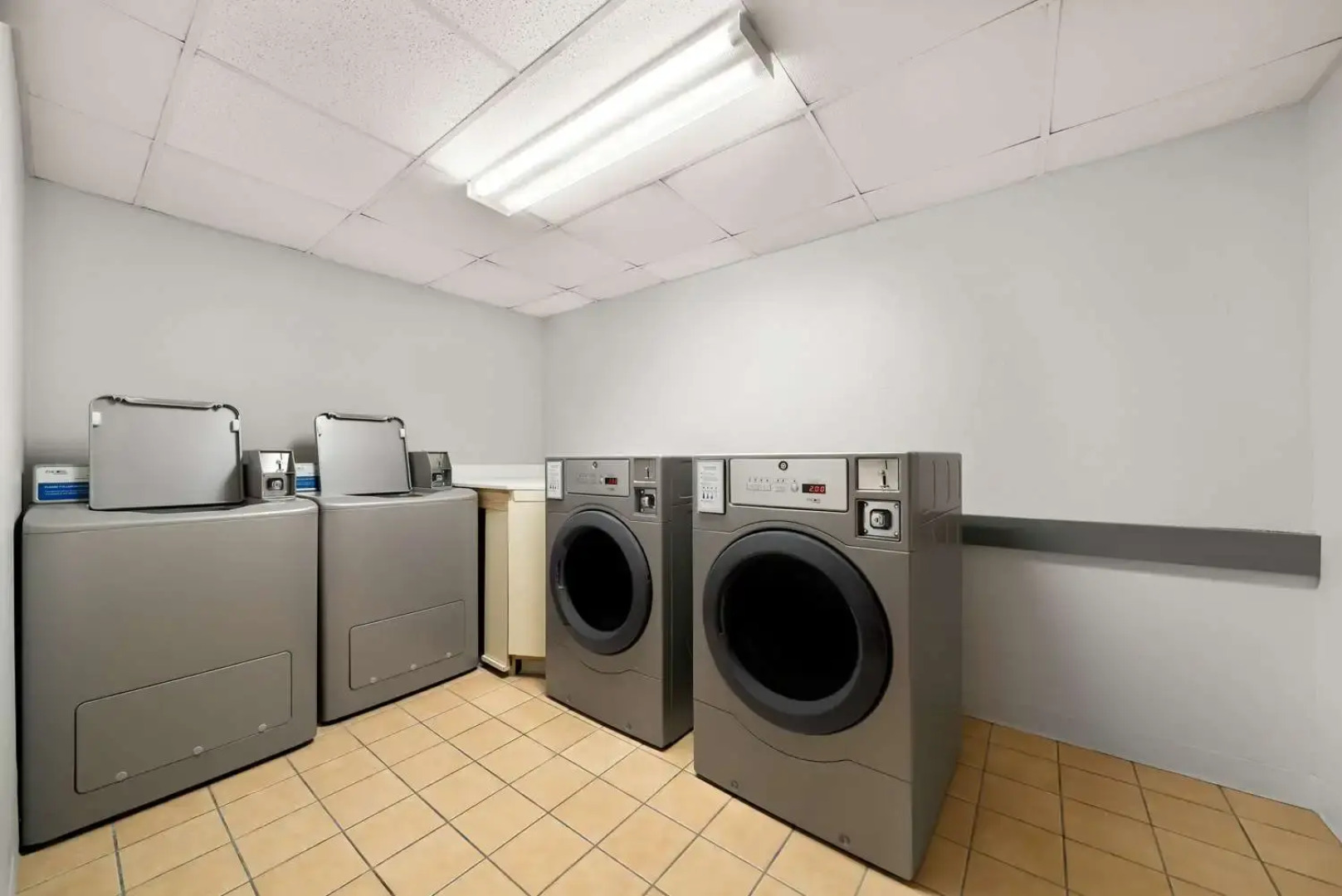 Clarion Inn & Suites and Convention Center