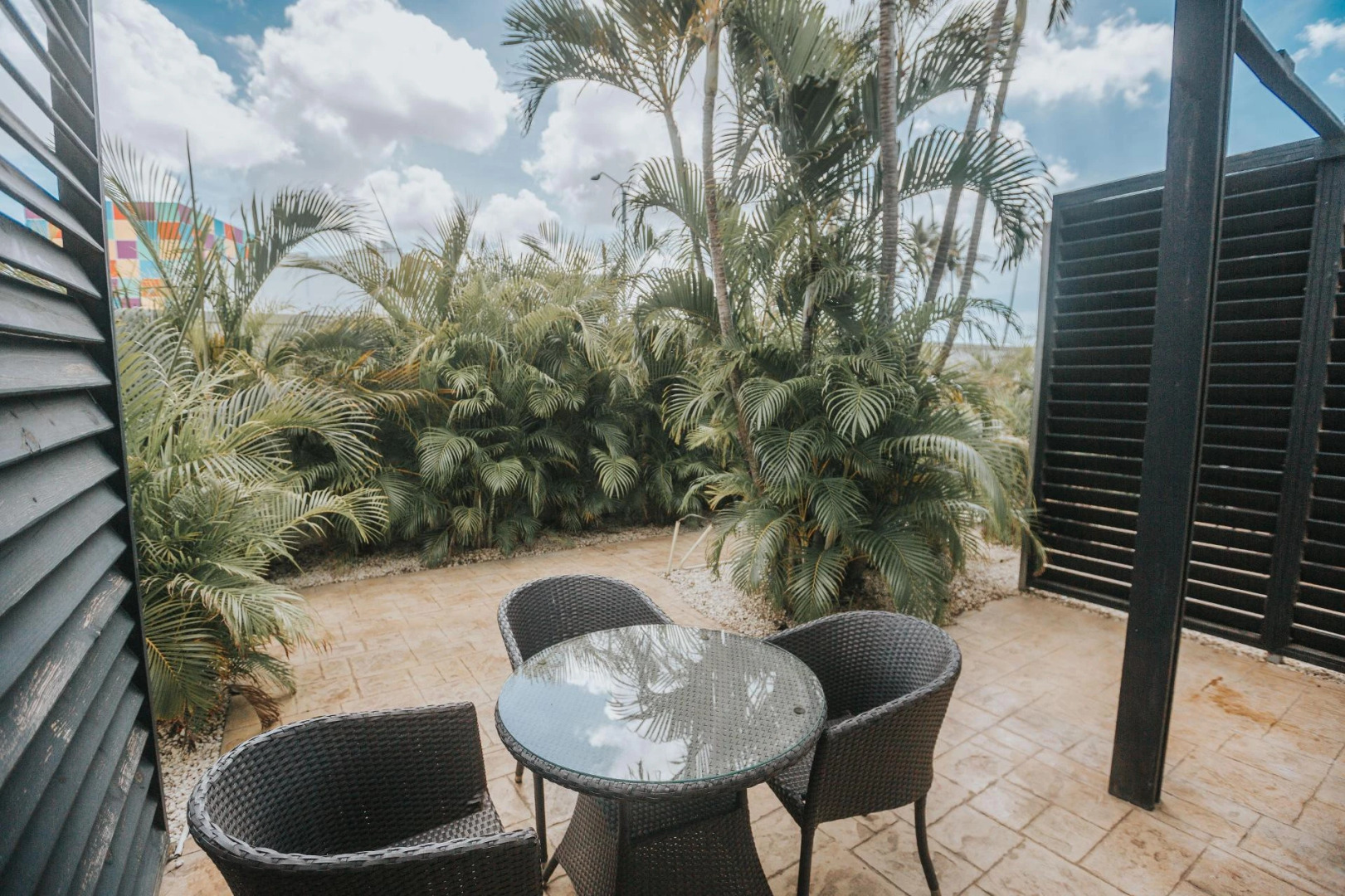 voco Surfside Aruba by IHG