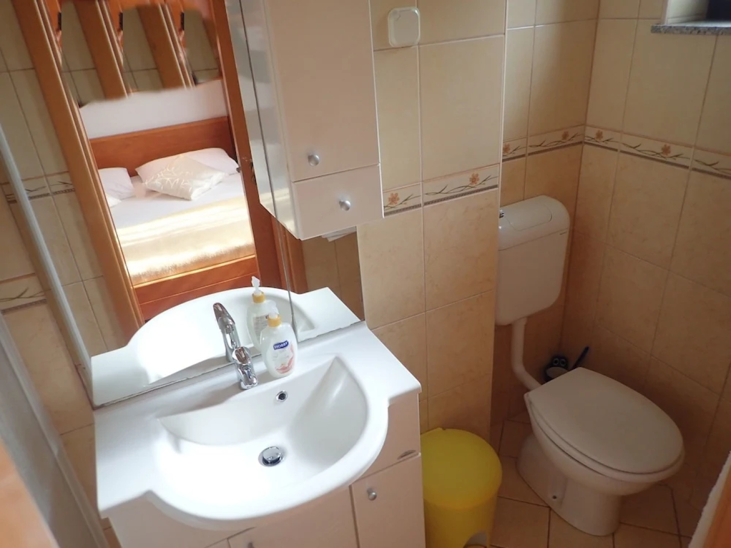 Apartments Sidro-by the sea