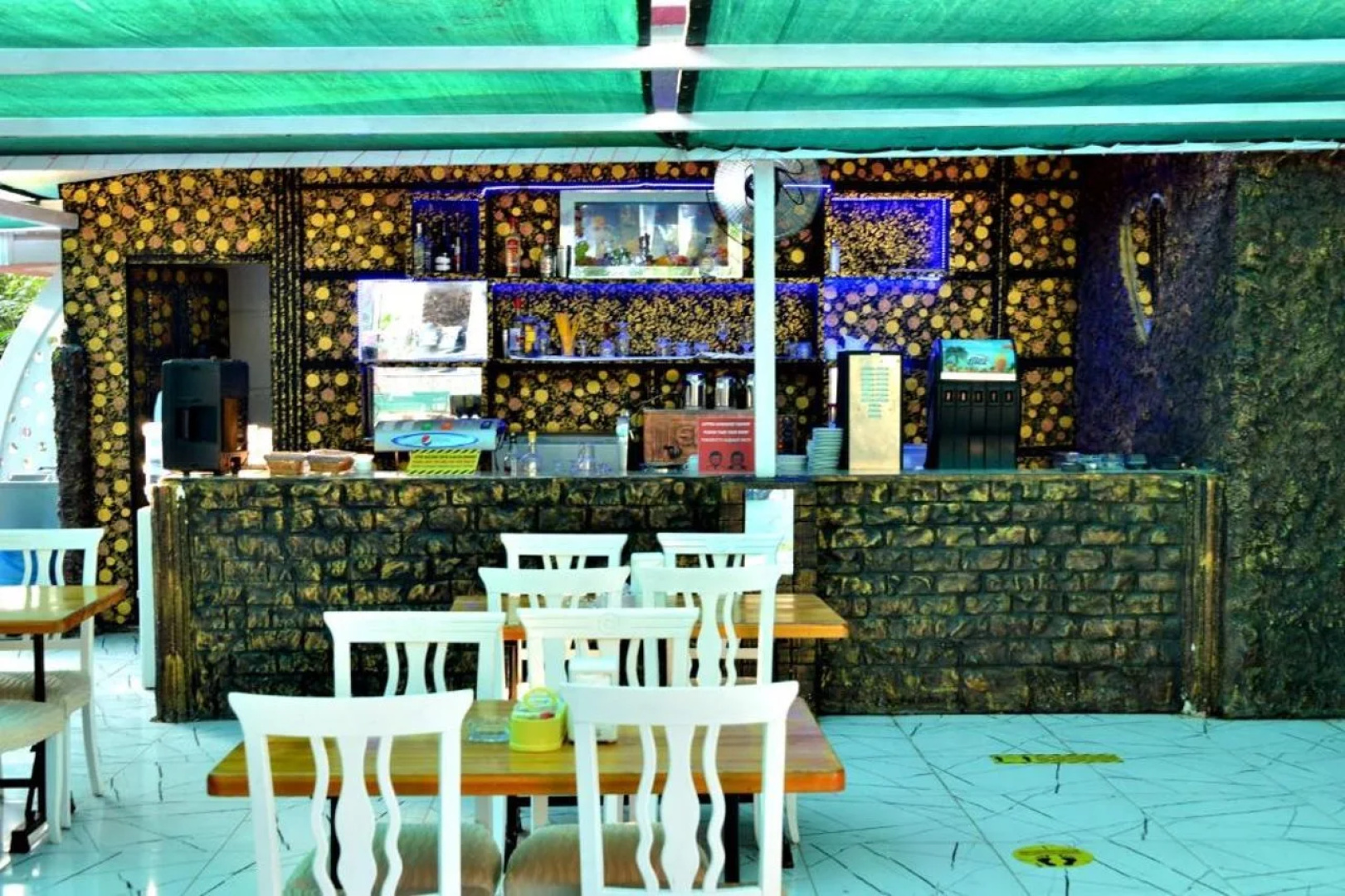 Aperion Beach  Hotel