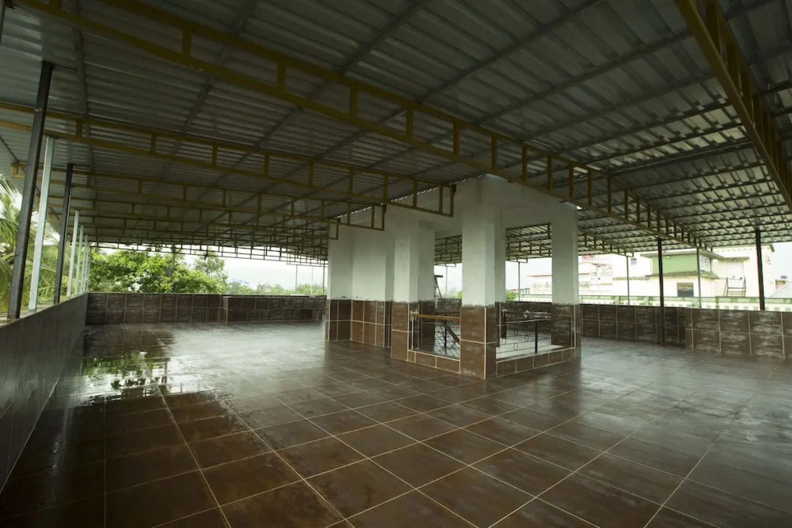 Treebo Tryst Crown Inn