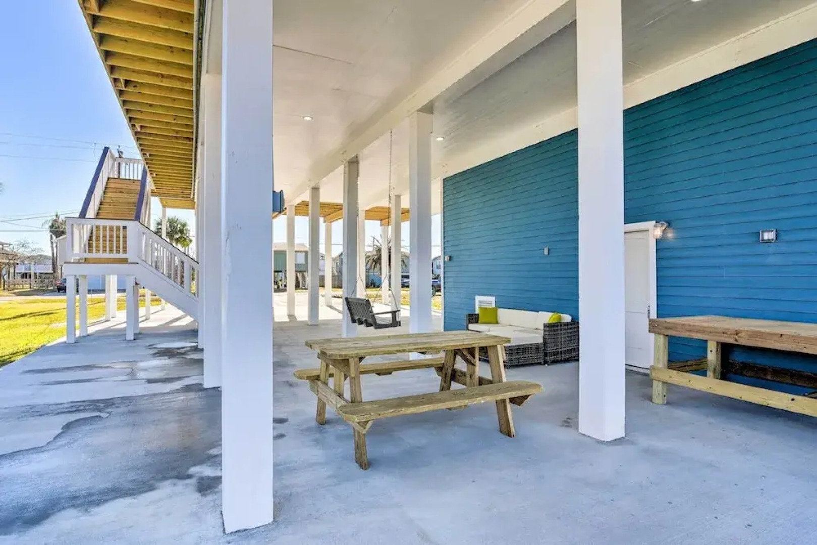 < 1 Mi to Coast: Jamaica Beach Home w/ Pool Access