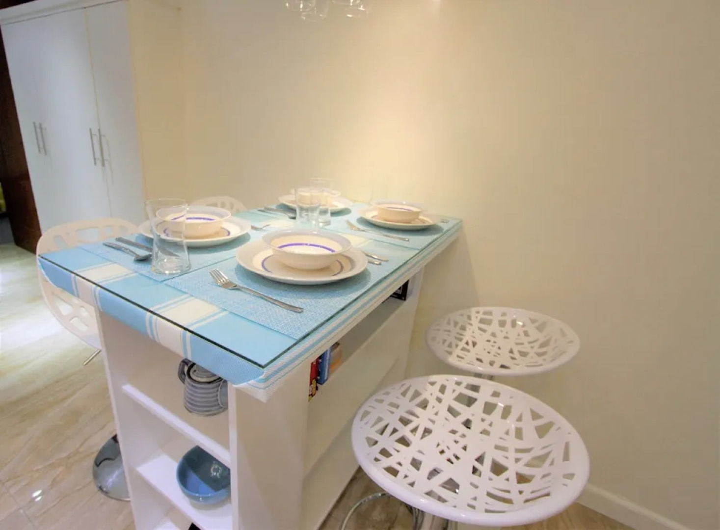 Indigo Manila Apartment @ ADB