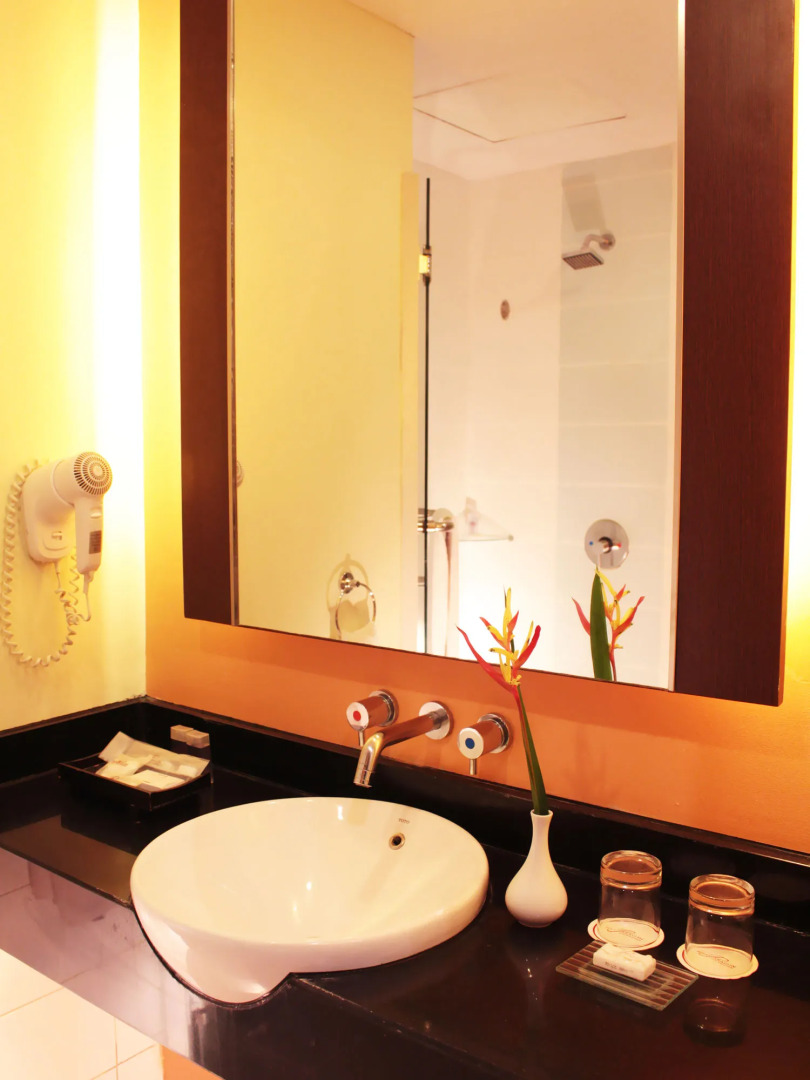 Solo Paragon Hotel & Residences