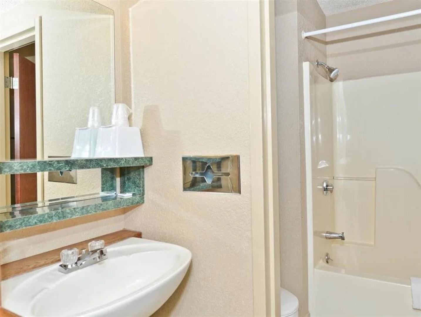 斯普林菲尔德I65战场美佳酒店(Americas Best Value Inn Springfield I65 Battlefield)