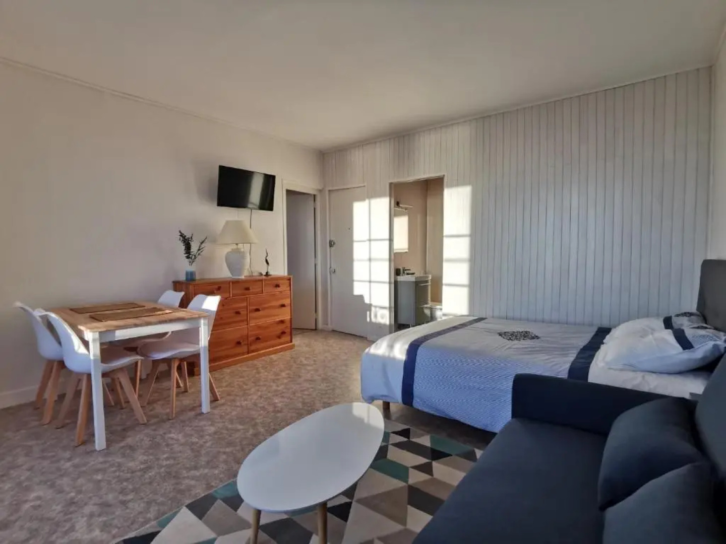 Grand Studio Face a la Mer