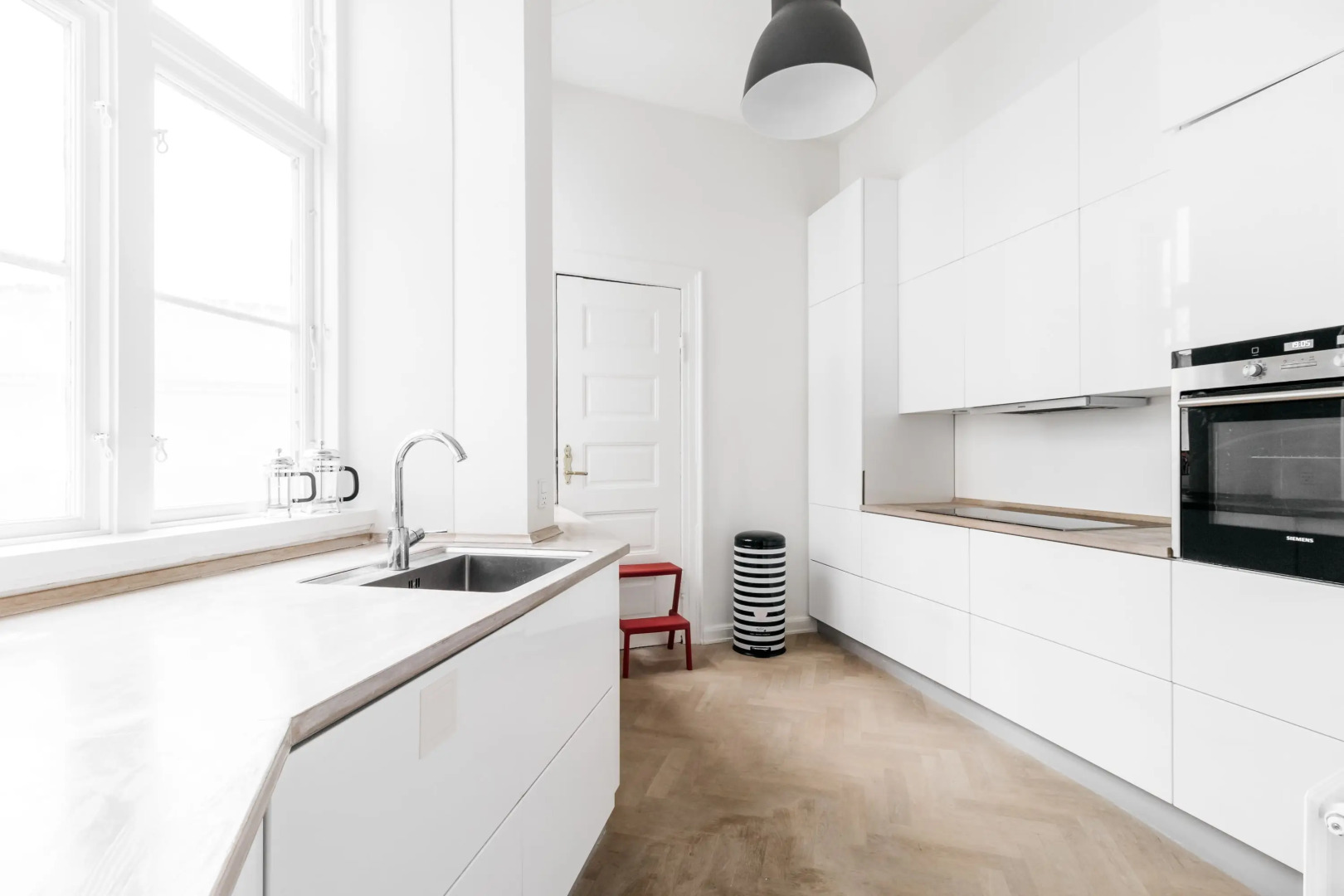 ★180SQM Luxury Apt. City center - 50M to metro! ★