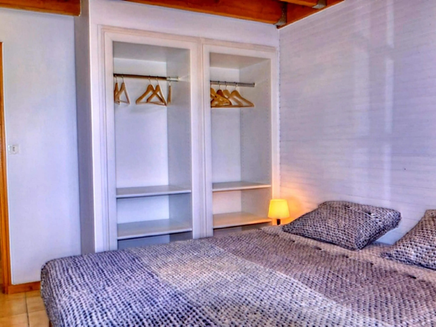 Serene Holiday Home in Cussac with Private Terrace, Barbeque