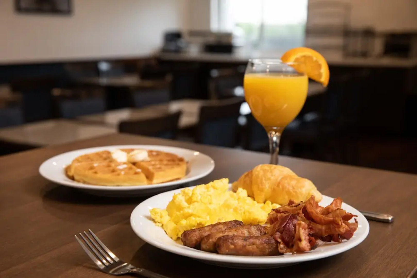 Days Inn and Suites Lindsay