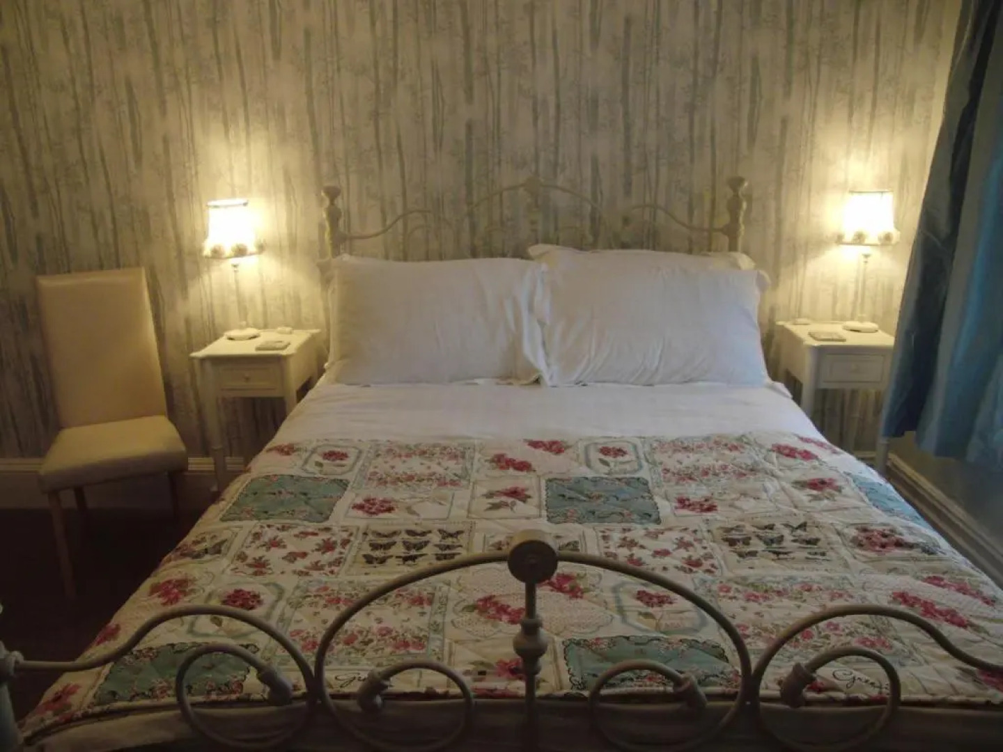 Llanwrtyd Hall B&B Angelis Holistic Retreat