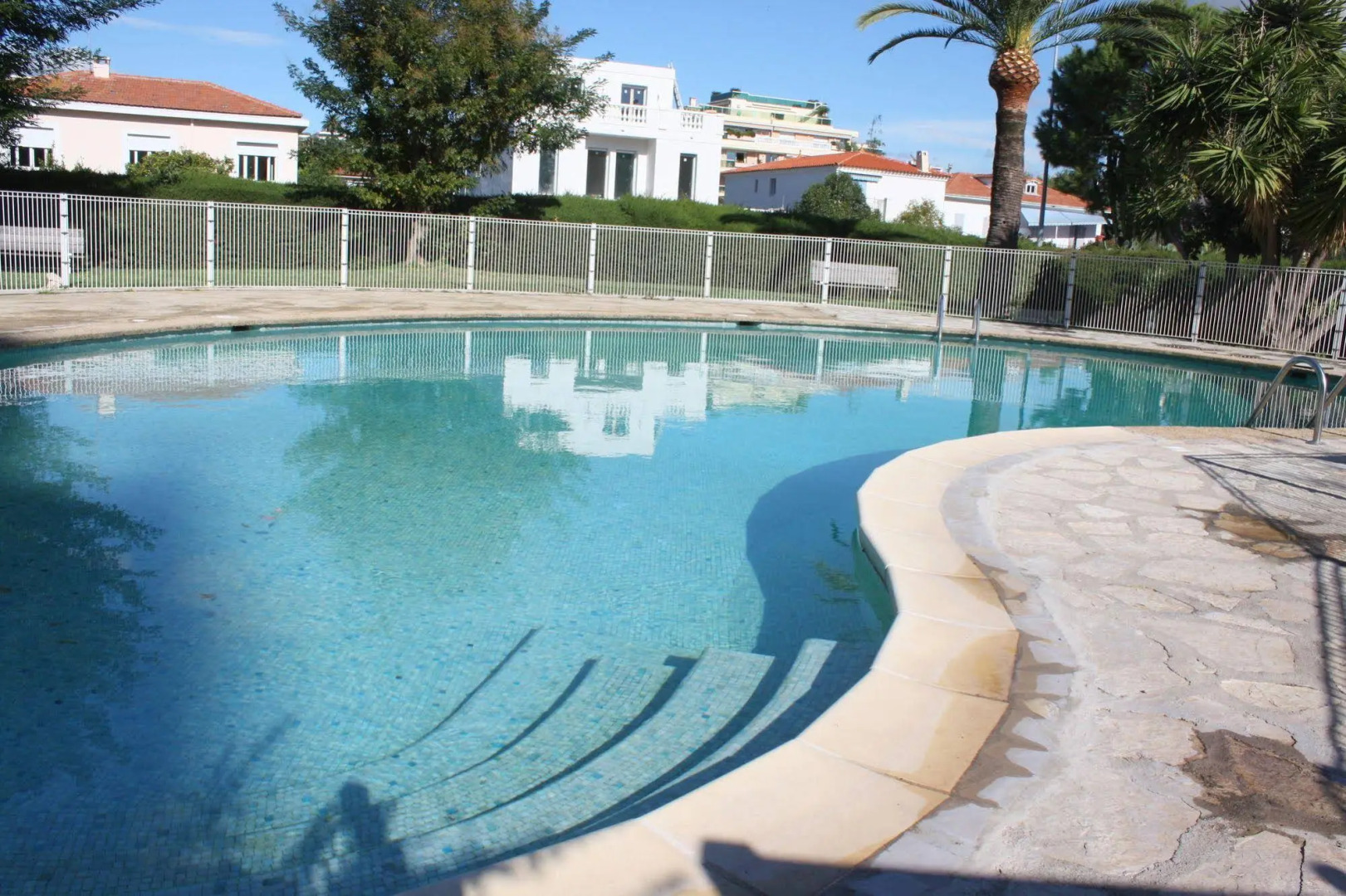 Happy Few - Le Blue Whale