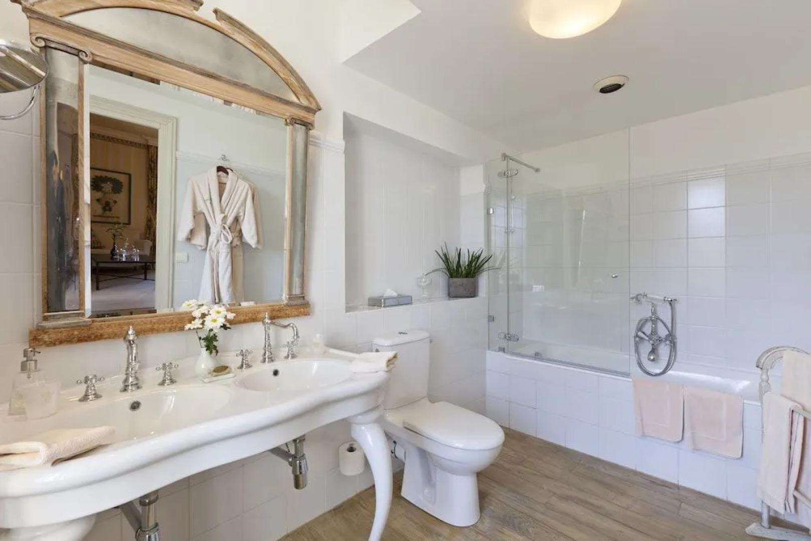 Chateau De Germigney