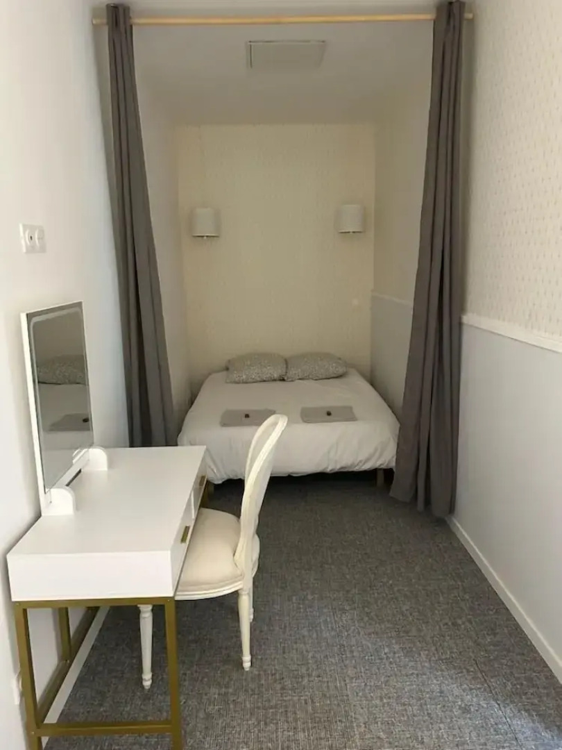 Chateau de Mont-Vert