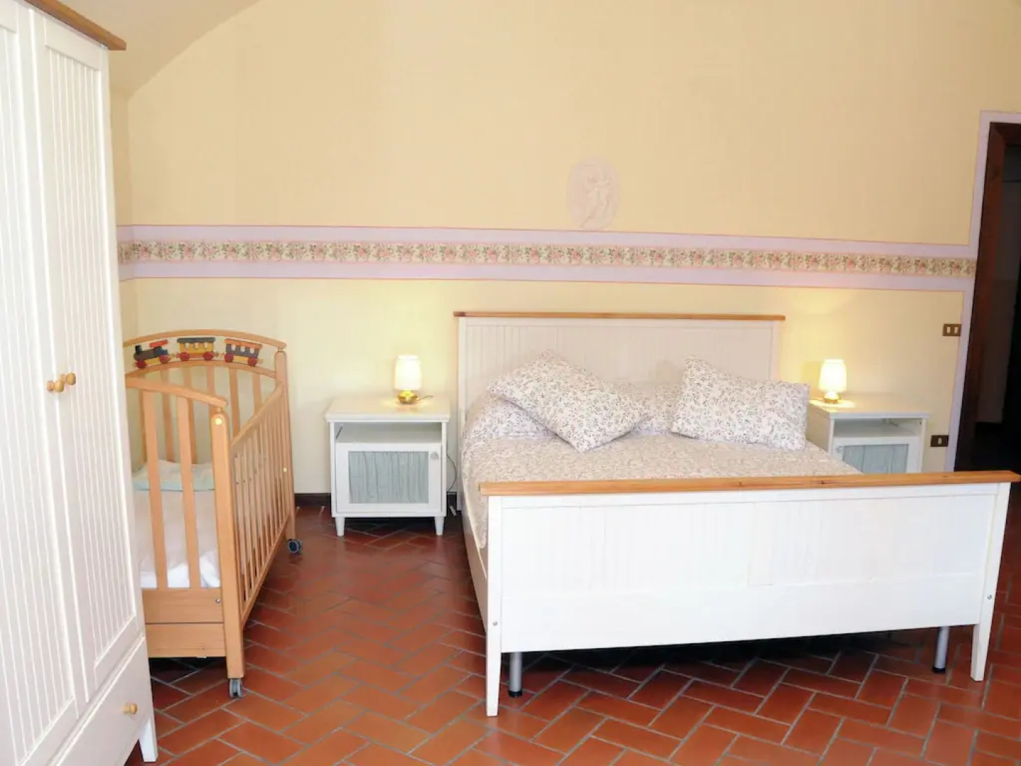 Modern Apartment in Monticelli Brusati with Pool