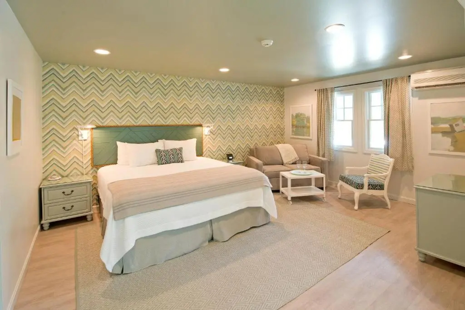 The Lodge at the Cove