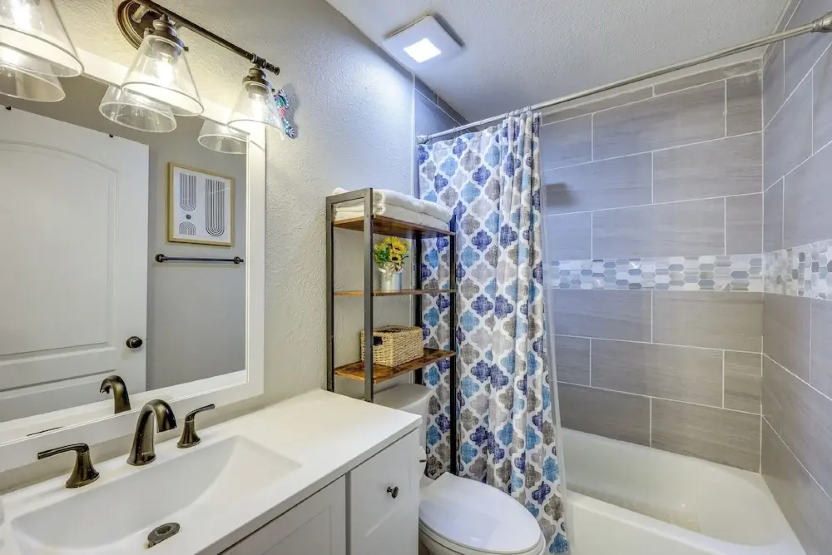 < 1 Mi to Dtwn: Home w/ Fenced Yard in Boerne!