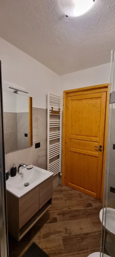 Lo Noyer Et Les Roses