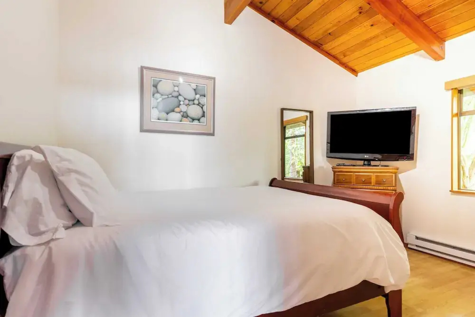 Goss Lake Getaway by Avantstay Lakefront Escape