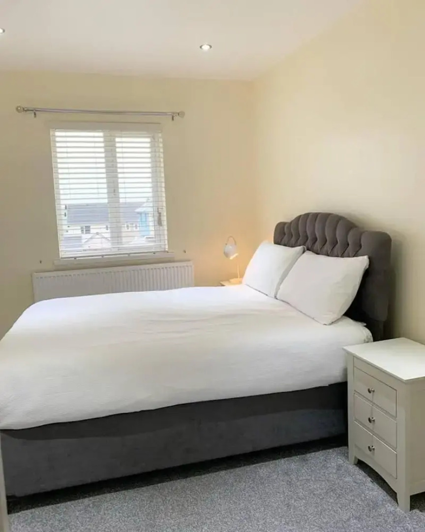 Stunning 2-bed House in Pembroke Dock