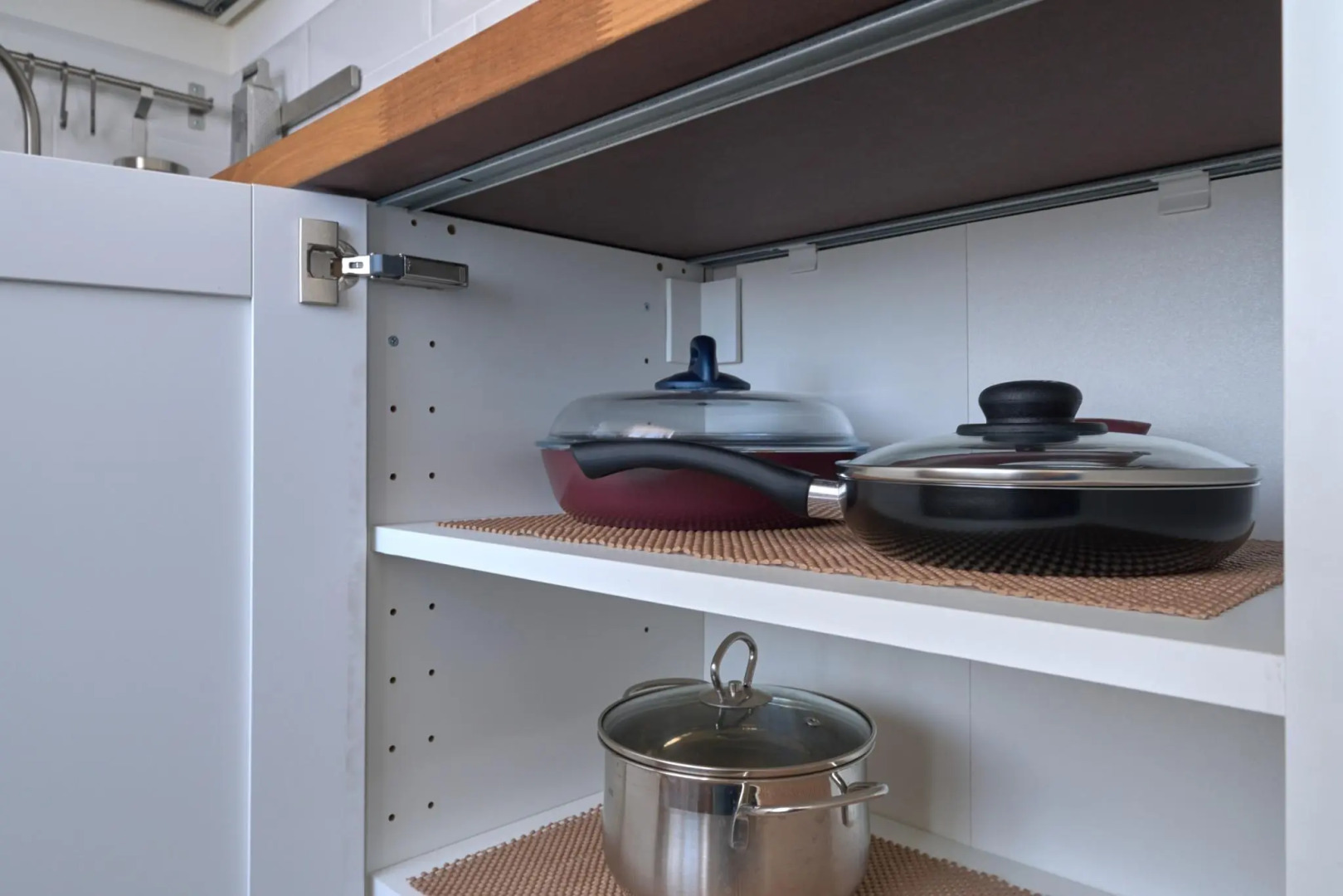 Сутки Томск на улице Савиных