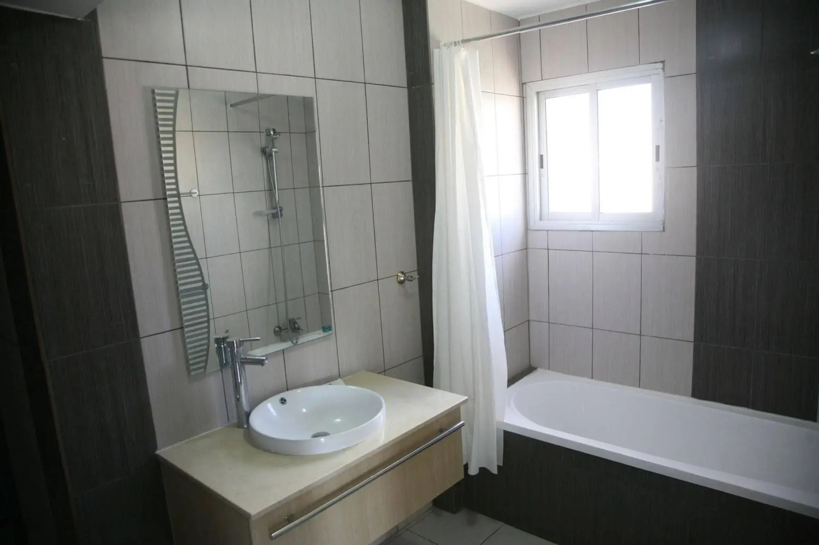 The Palms Hotel Apartments