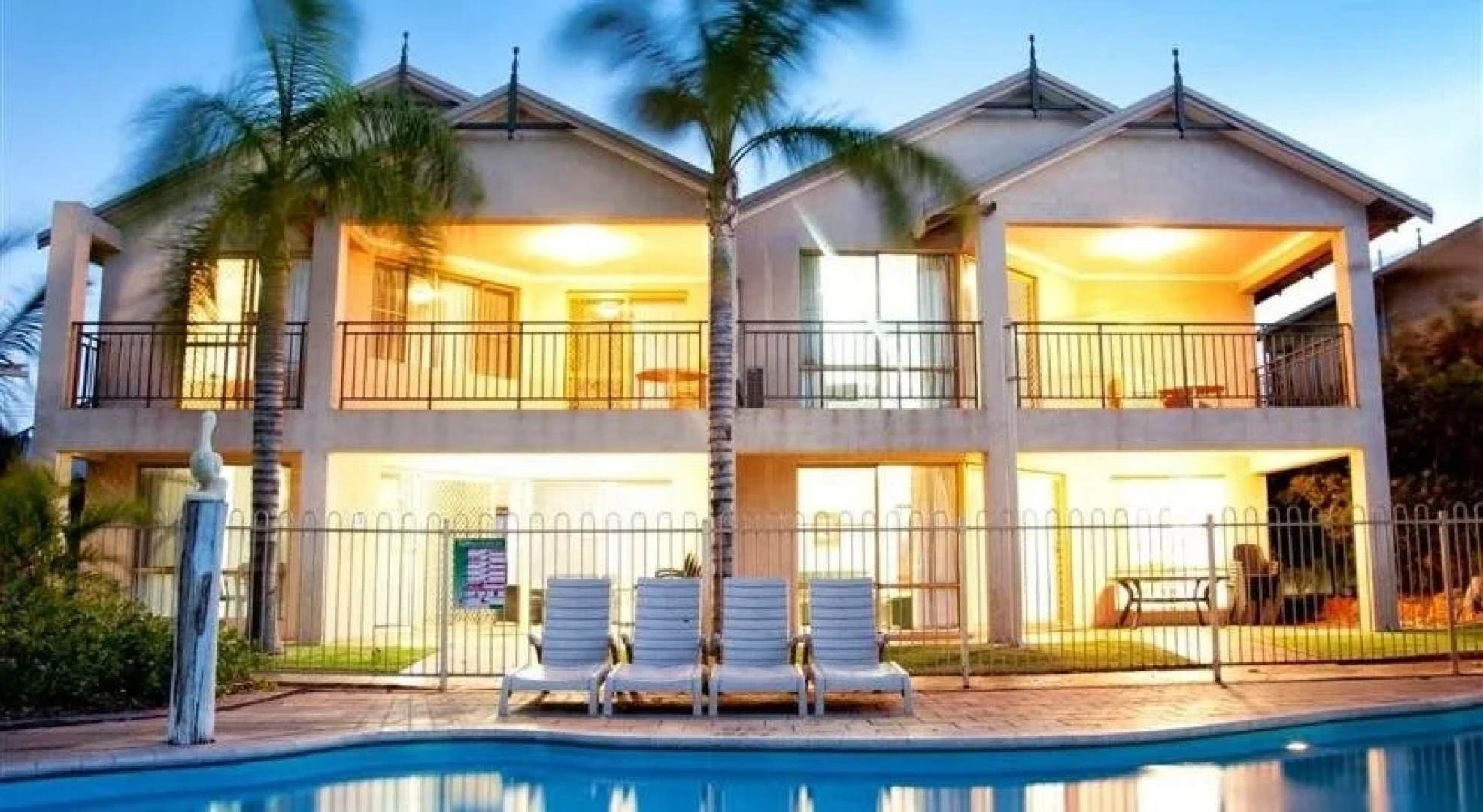 Pelican Shore Villas