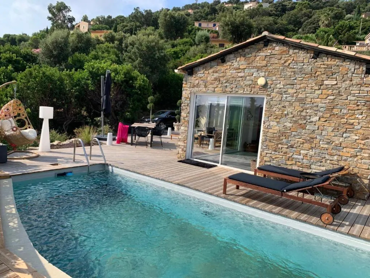 VILLA PERLA SAINT-TROPEZ CAVALAIRE-SUR-MER, 3-5 chambres, vue mer, piscine chauffée