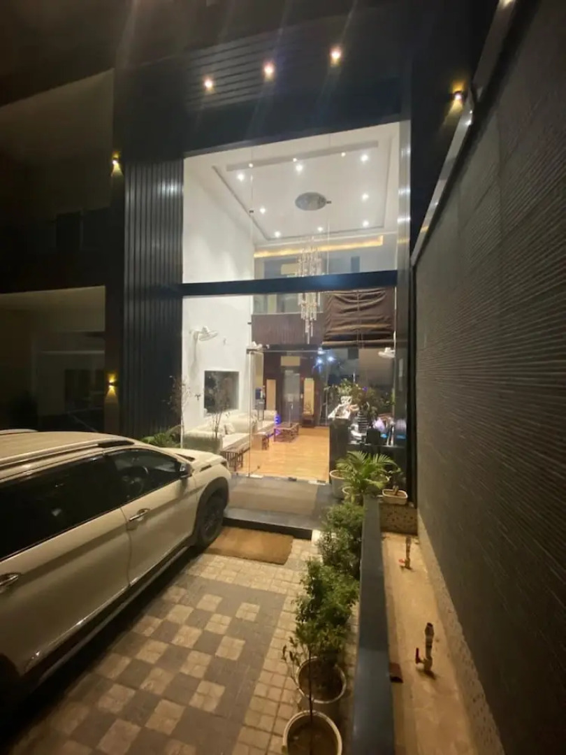 Goroomgo Singla Residency Kangra