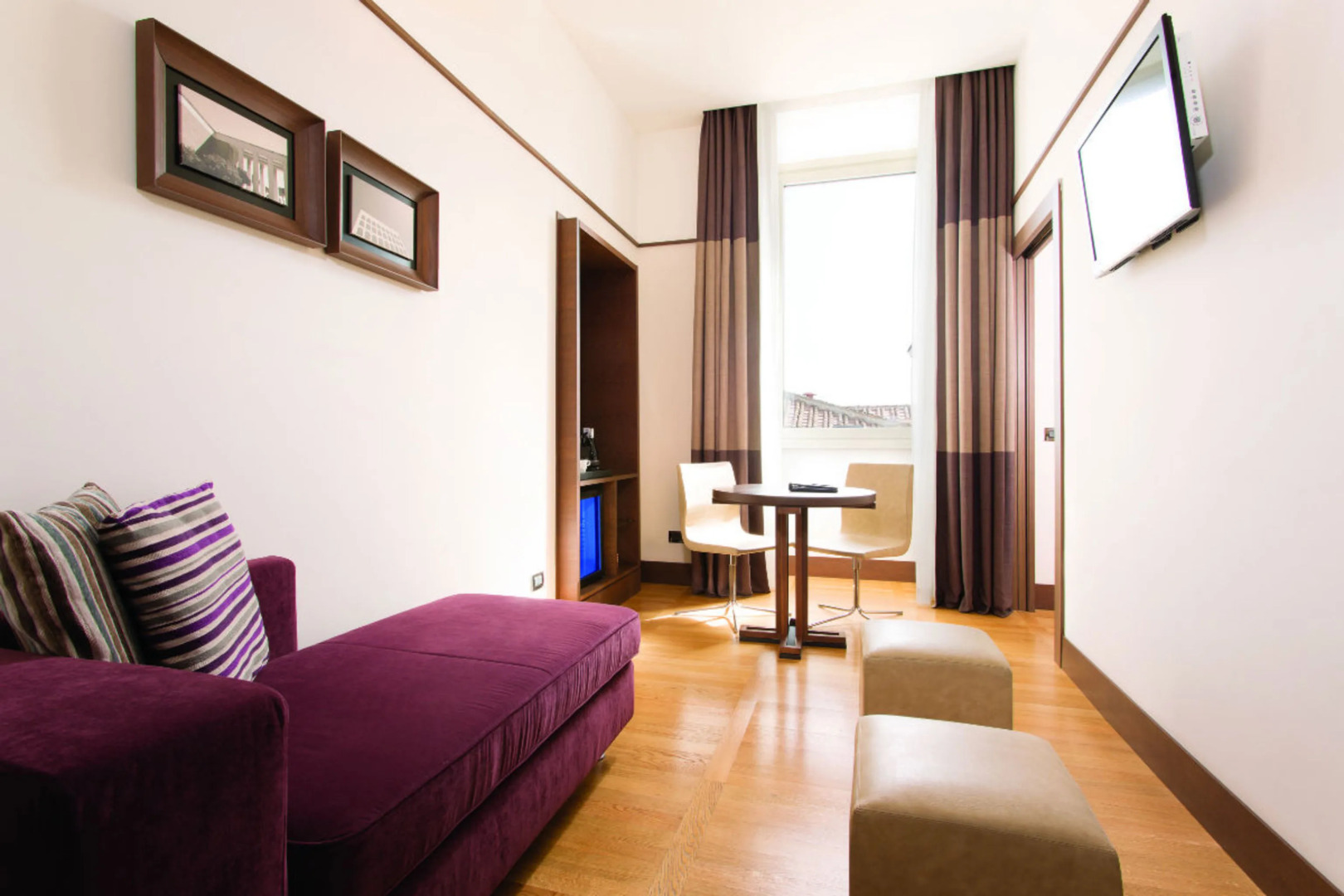 The Independent Hotel