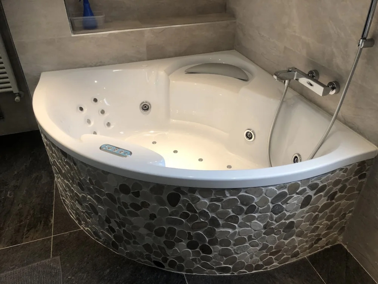 Remarkable 4-bed Villa in Bellano