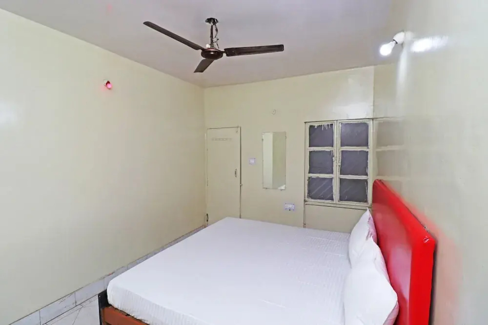 SPOT ON 37692 Hotel Shanky