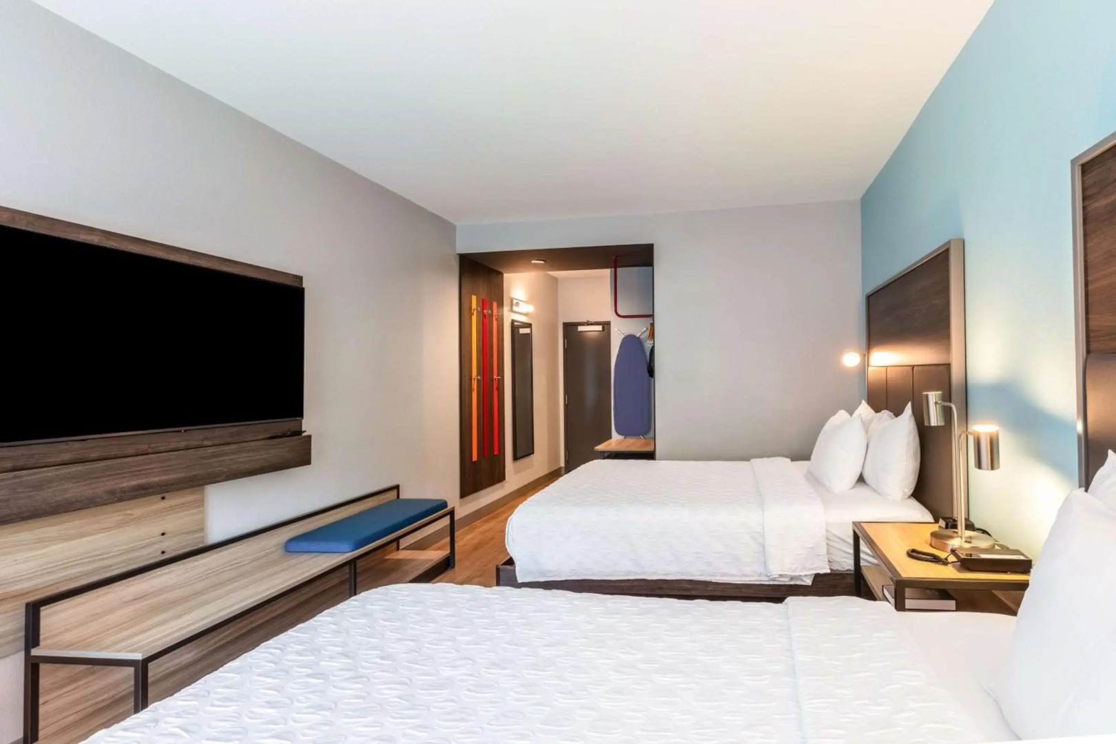 Tru by Hilton Asheville Blue Ridge Parkway