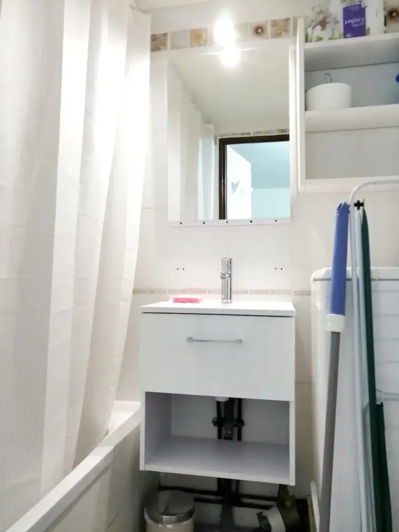 House With one Bedroom in Gruissan, With Shared Pool, Furnished Terrace and Wifi - 200 m From the Beach