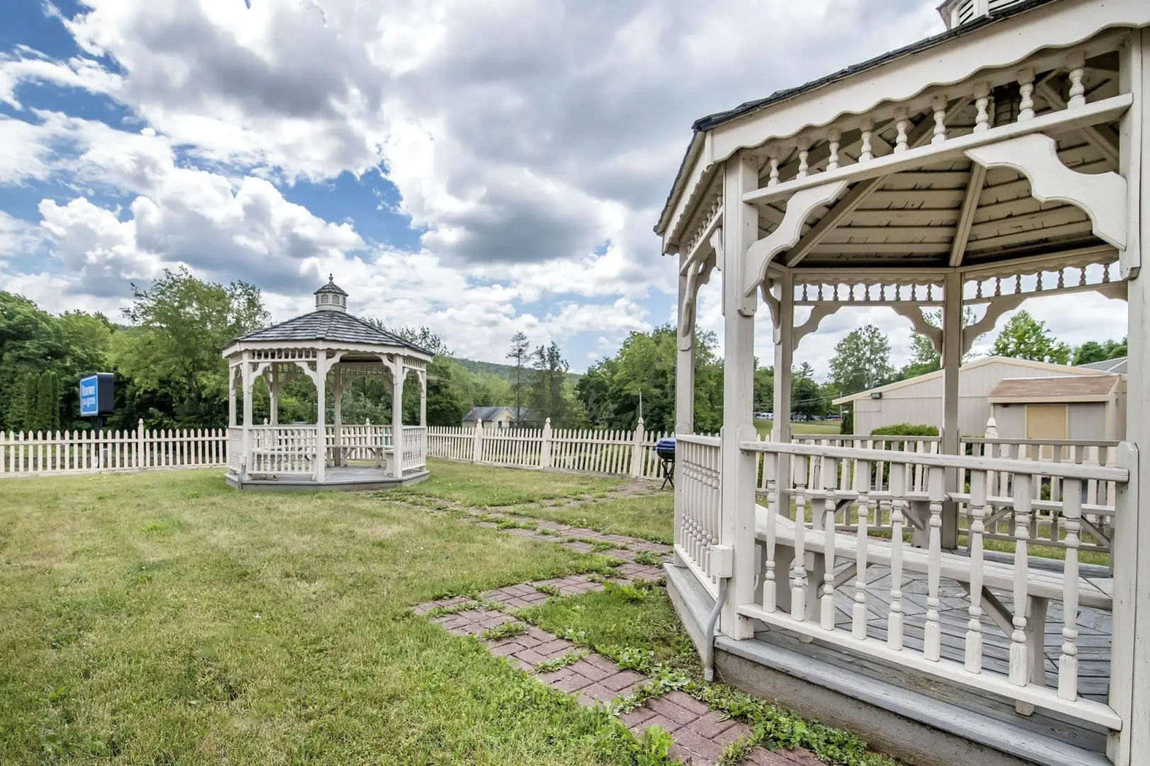 Rodeway Inn & Suites Ithaca South