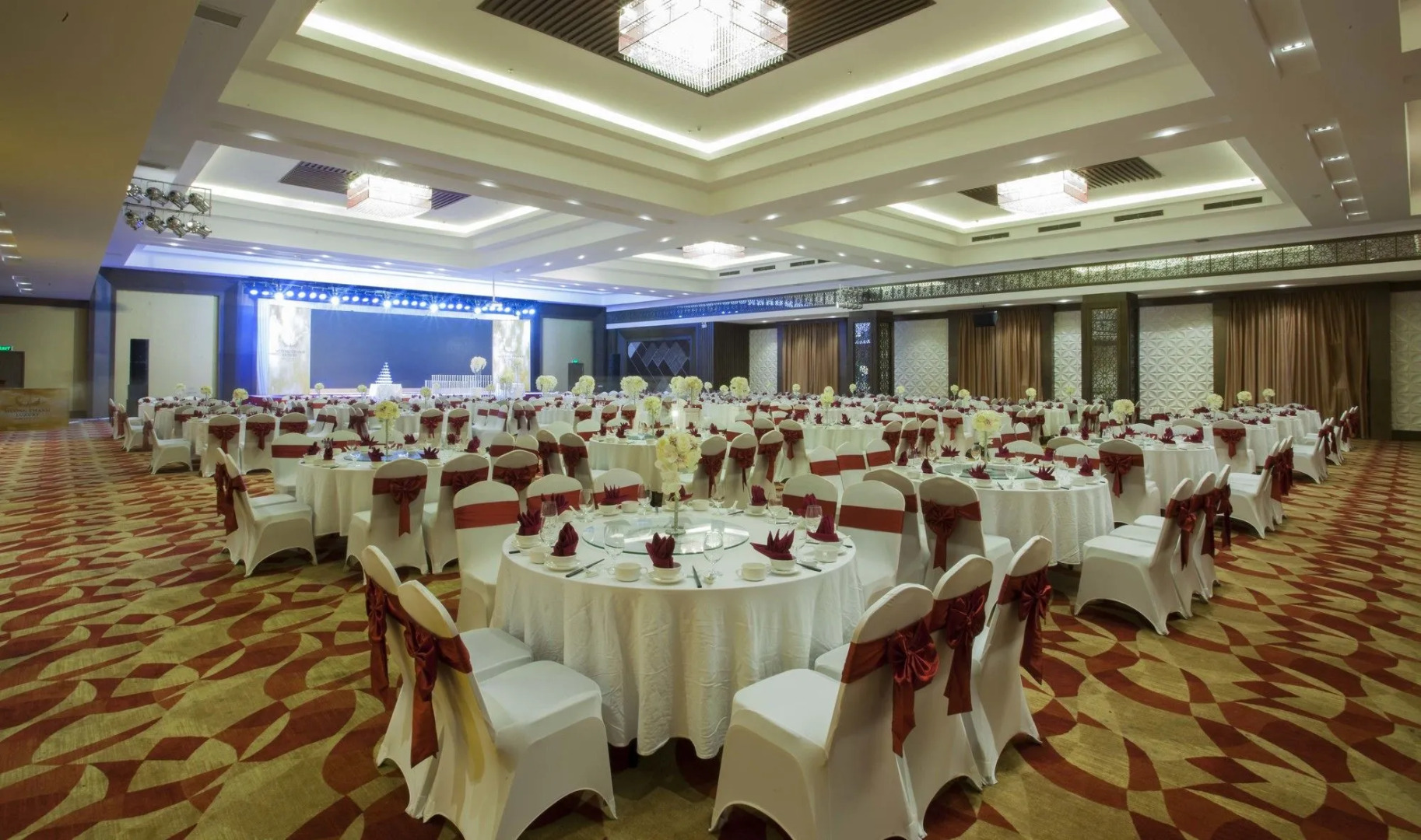 Muong Thanh Luxury Nhat Le Hotel