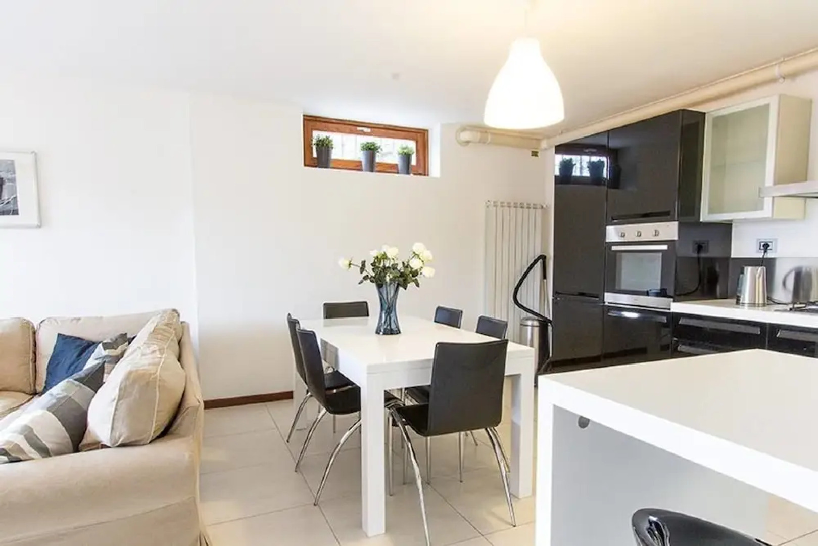 Family Friendly Italian Lakes 3 Bedroom Villa With Wifi, Bbq, Lake Views, Games Console