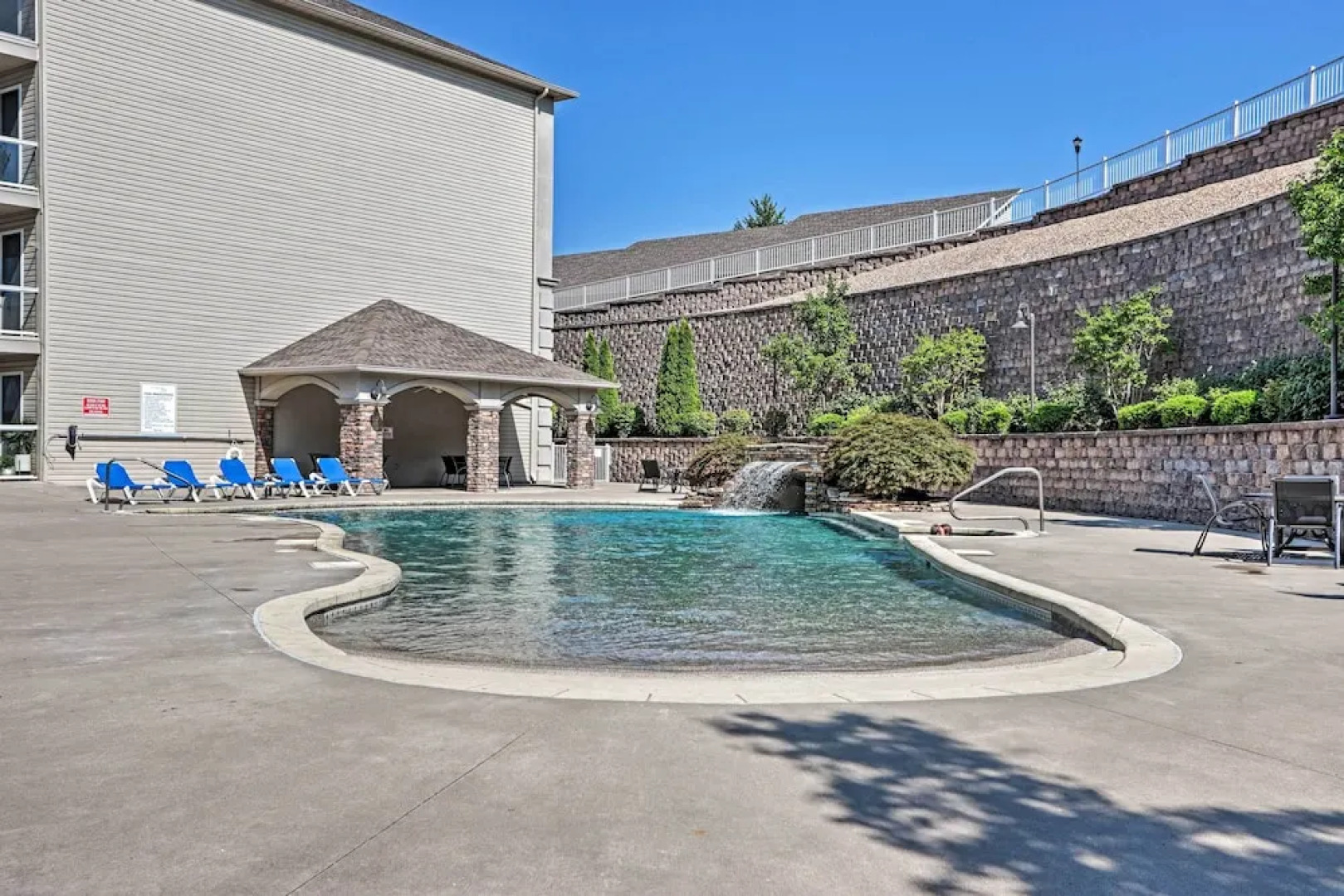 Waterfront Osage Beach Condo w/ Patio & Grill