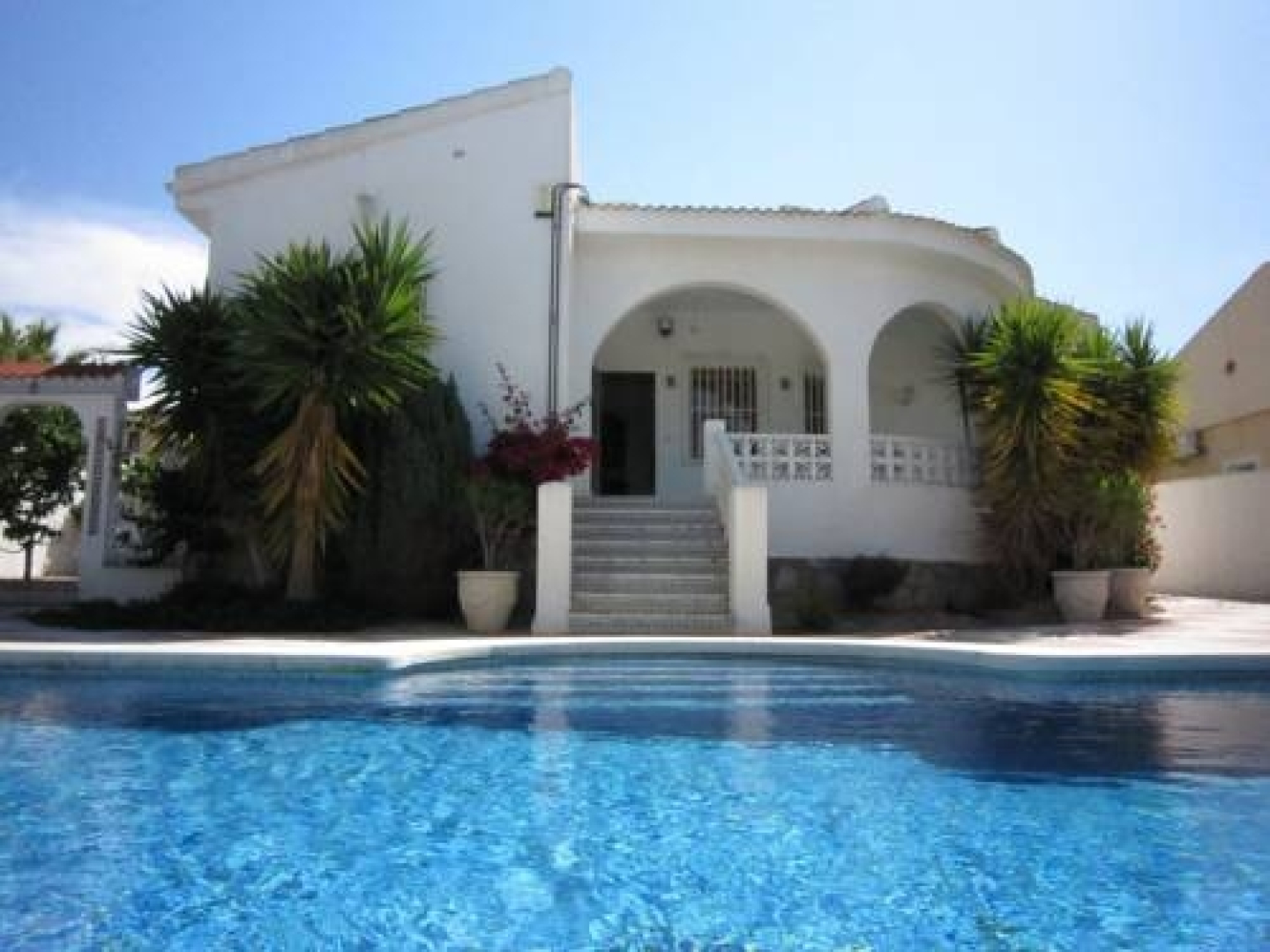Modern Villa in Rojales with Private Pool