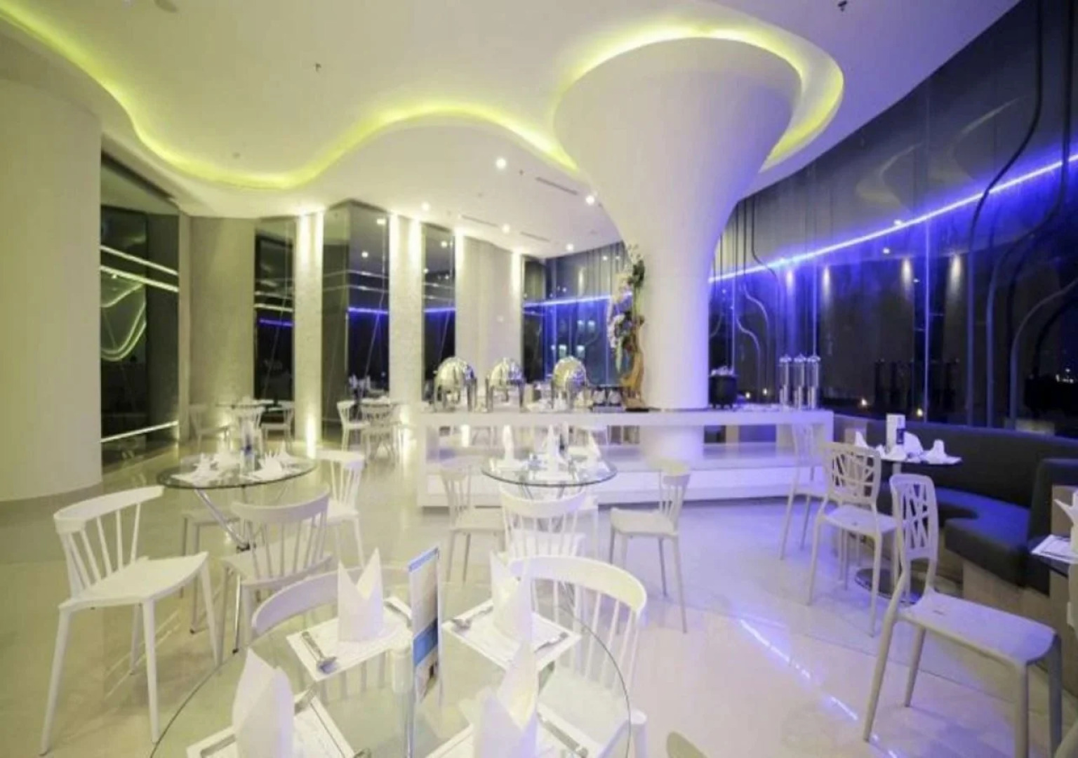 Ozone Hotel Pantai Indah Kapuk