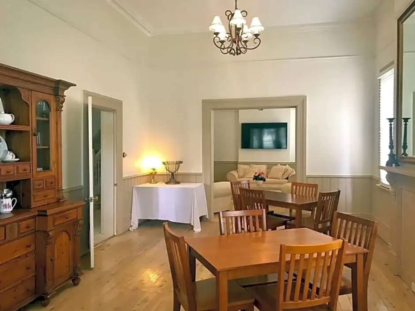 Te Rata House - All 6 Rooms