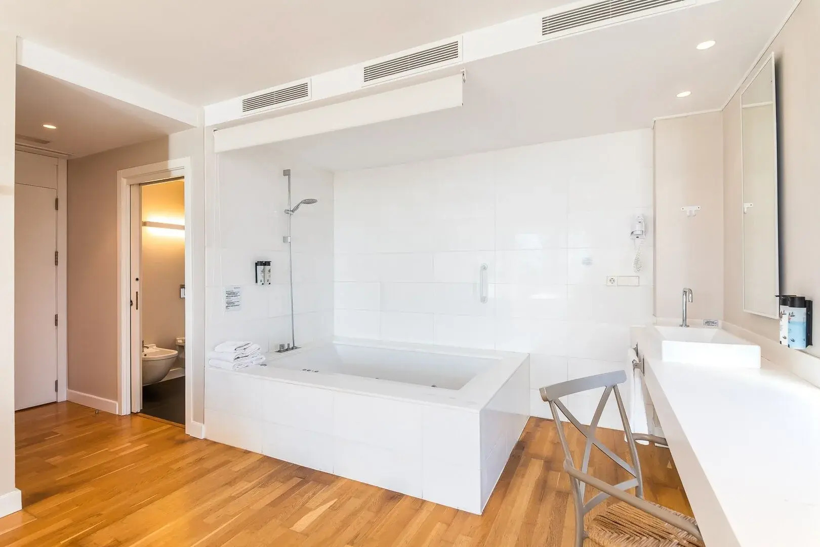 Meraki Beach Hotel - Adults Only